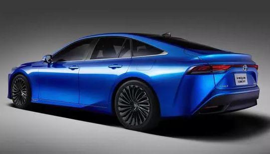 Toyota released a new hydrogen fuel cell vehicles with  maximum more than 900 kilometers range